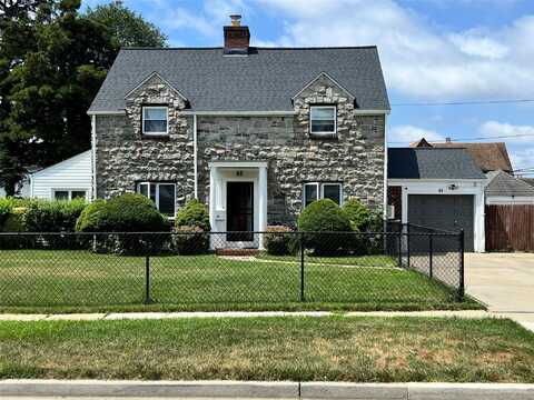 65 Surrey Lane, Hempstead, NY 11550