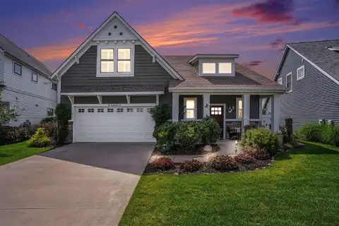1002 S Cove Circle, Whitehall, MI 49461