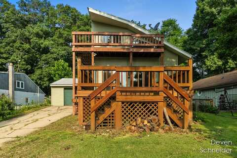 65 Sundago Park Street, Hastings, MI 49058