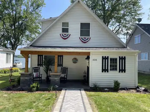 3728 Peterson Drive, Gobles, MI 49055
