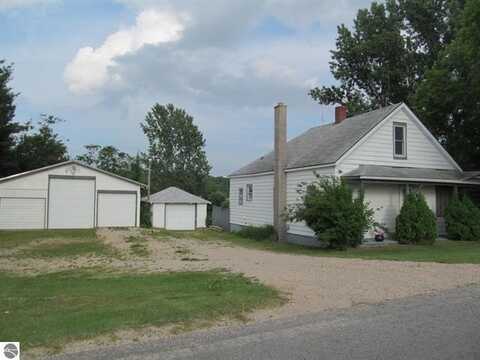 10109 S Lucas Road, Mc Bain, MI 49657