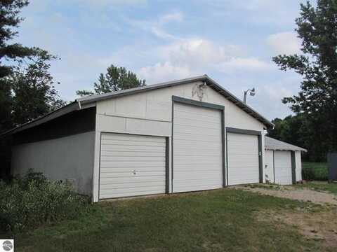 10109 S Lucas Road, Mc Bain, MI 49657