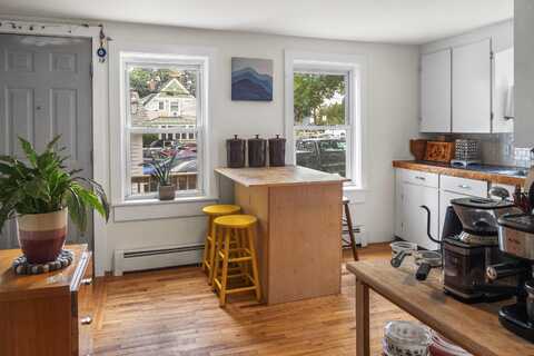 26 Wesley St Court, Bath, ME 04530