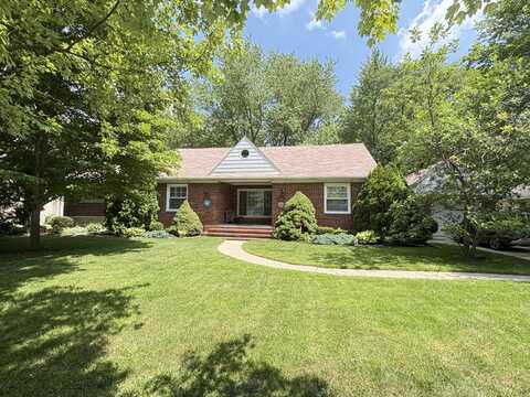 19061 Collinson Avenue, Eastpointe, MI 48021