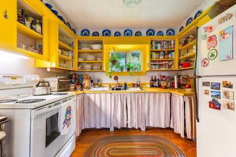 131 River Road, Newcastle, ME 04553