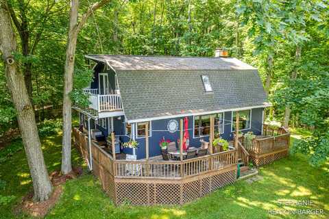 11010 Grand River Drive SE, Lowell, MI 49331