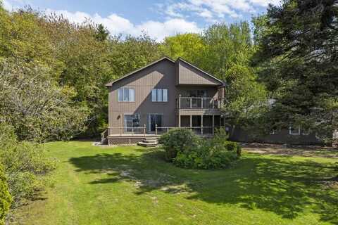 58 Roads End Road, Boothbay Harbor, ME 04538
