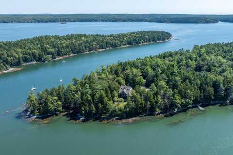 93 Governors Point Road, Harpswell, ME 04079