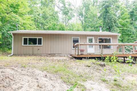 2788 N Wisner Avenue, White Cloud, MI 49349