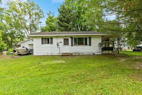 7979 Arthur Road, Six Lakes, MI 48886