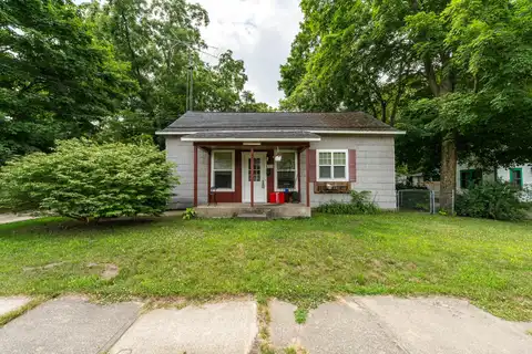305 W Saint Marys Street, Decatur, MI 49045