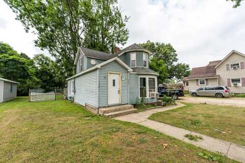 315 W Saint Marys Street, Decatur, MI 49045
