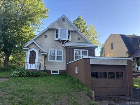 237 E Ridge, Ironwood, MI 49938