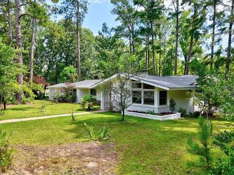 124 Sherwood LN, Greenwood, SC 29649
