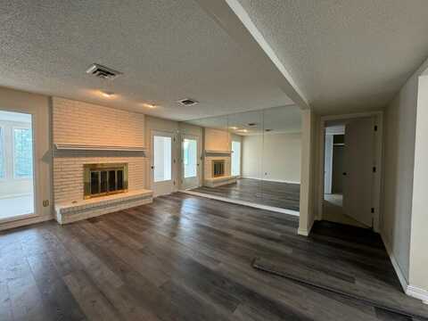 4 Port Holiday Drive, Kimberling City, MO 65686