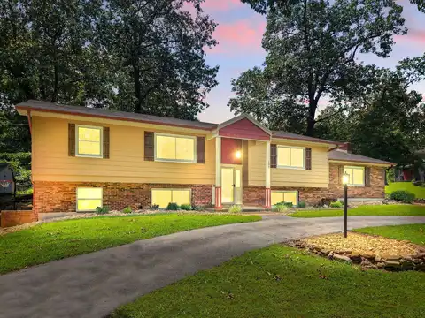 107 Oakwood Drive, Branson, MO 65616