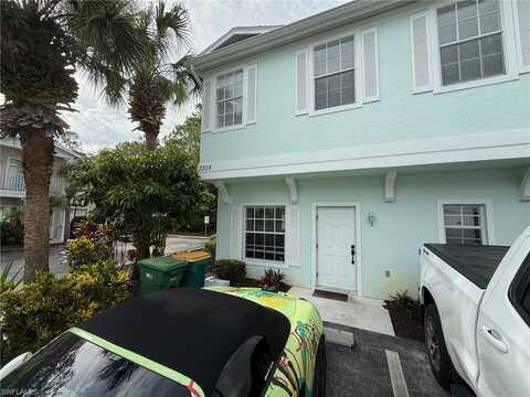 3305 Lisa, NAPLES, FL 34109