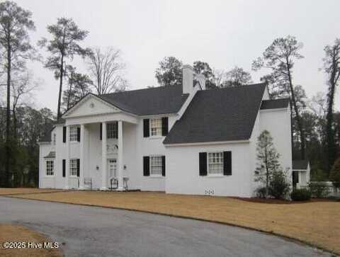 907 Raleigh Road Parkway W, Wilson, NC 27896
