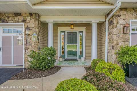 129 Wyndham Road, Abington, PA 18411
