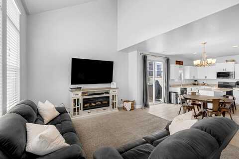 150 N 1100 E, Washington, UT 84780