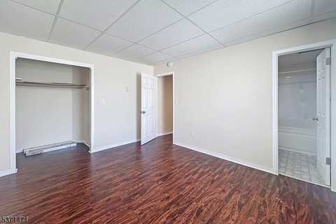 28 W Blackwell St UNIT 2, Dover, NJ 07801