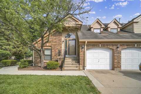 13 Willow Parkway, Buffalo Grove, IL 60089