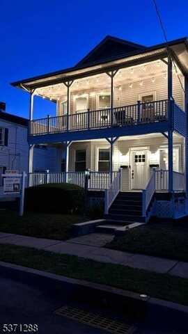 27 Lincoln Ave, Little Falls, NJ 07424