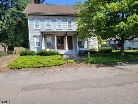 131 4Th St, Belvidere, NJ 07823