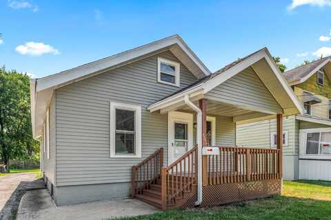 541 N May Street, Aurora, IL 60506