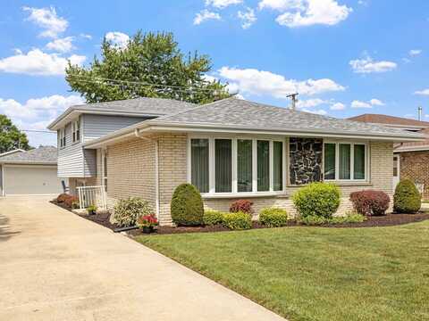 8424 Moody Avenue, Burbank, IL 60459