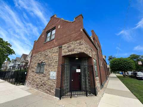 2301 N Lockwood Avenue, Chicago, IL 60639