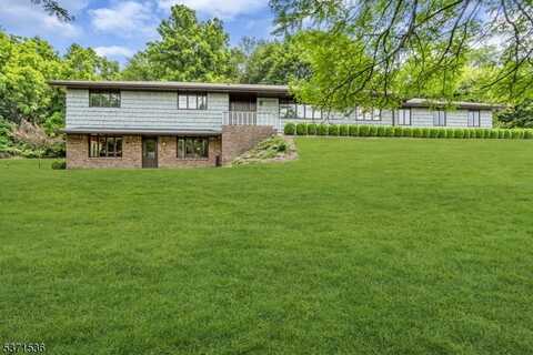 366 E Saddle River Rd, Upper Saddle River, NJ 07458