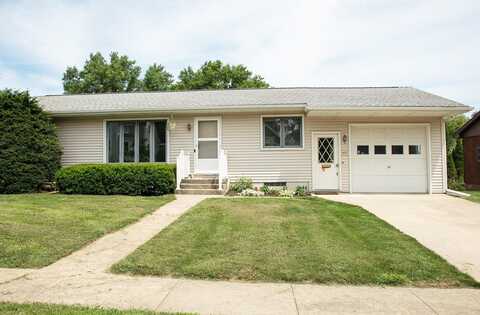 407 K Avenue, Grundy Center, IA 50638