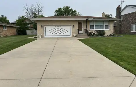 9362 Clancy Drive, Des Plaines, IL 60016