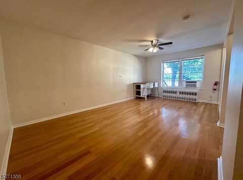 6-12 Hillside Ave, Nutley, NJ 07110