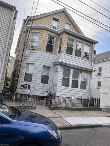 18 Eagle Ave, Paterson, NJ 07503