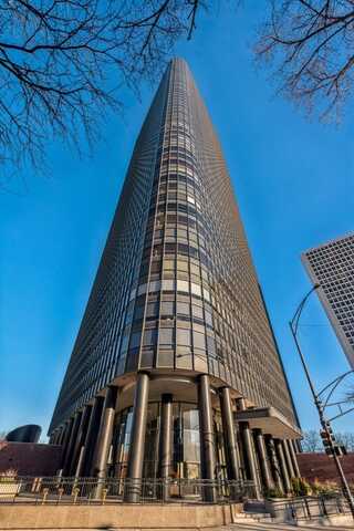 5415 N SHERIDAN Road, Chicago, IL 60640