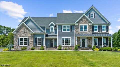 18 Robin Hill Way, Raritan, NJ 08551