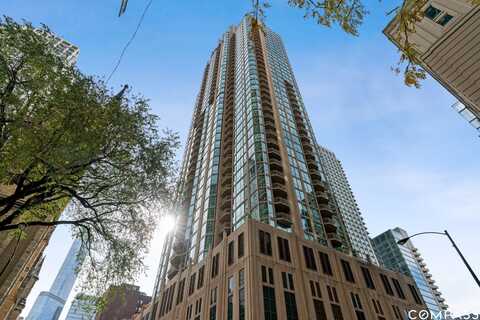 21 E Huron Street, Chicago, IL 60611