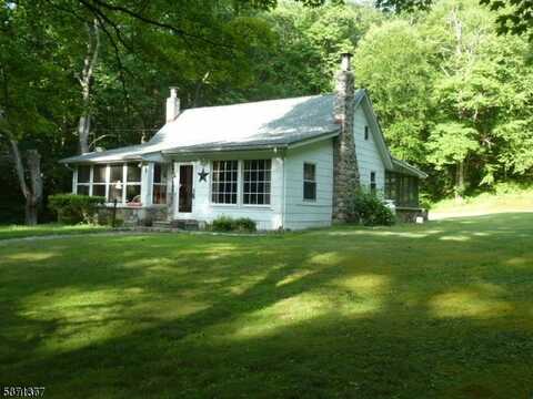 860 Burnt Meadow Rd, West Milford, NJ 07421
