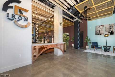 65 Mcwhorter St, Newark, NJ 07105
