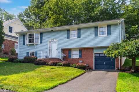 280 Carentan Rd, Hopatcong, NJ 07843