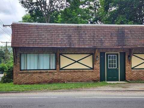 81 Church St, Franklin, NJ 07416