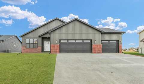 2816 Clarion Road, Urbana, IL 61802