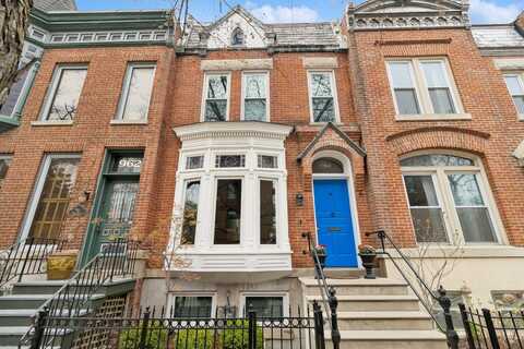 960 W DICKENS Street, Chicago, IL 60614