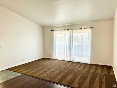 925 E CREEK HILL, Midvale, UT 84047