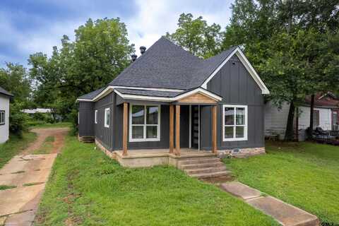 1279 Bonham St., Paris, TX 75460