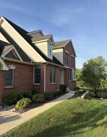 17 Harborside Way, Hawthorn Woods, IL 60047