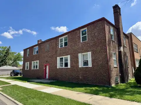 915 Bellwood Avenue, Bellwood, IL 60104