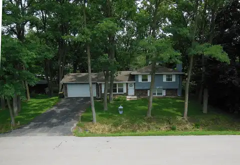 29w324 Grove Avenue, West Chicago, IL 60185